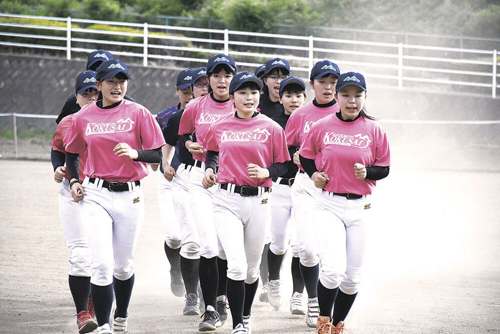 部員１４人秋の大会で初陣 松本国際高女子硬式野球部 スポーツ 株式会社市民タイムス