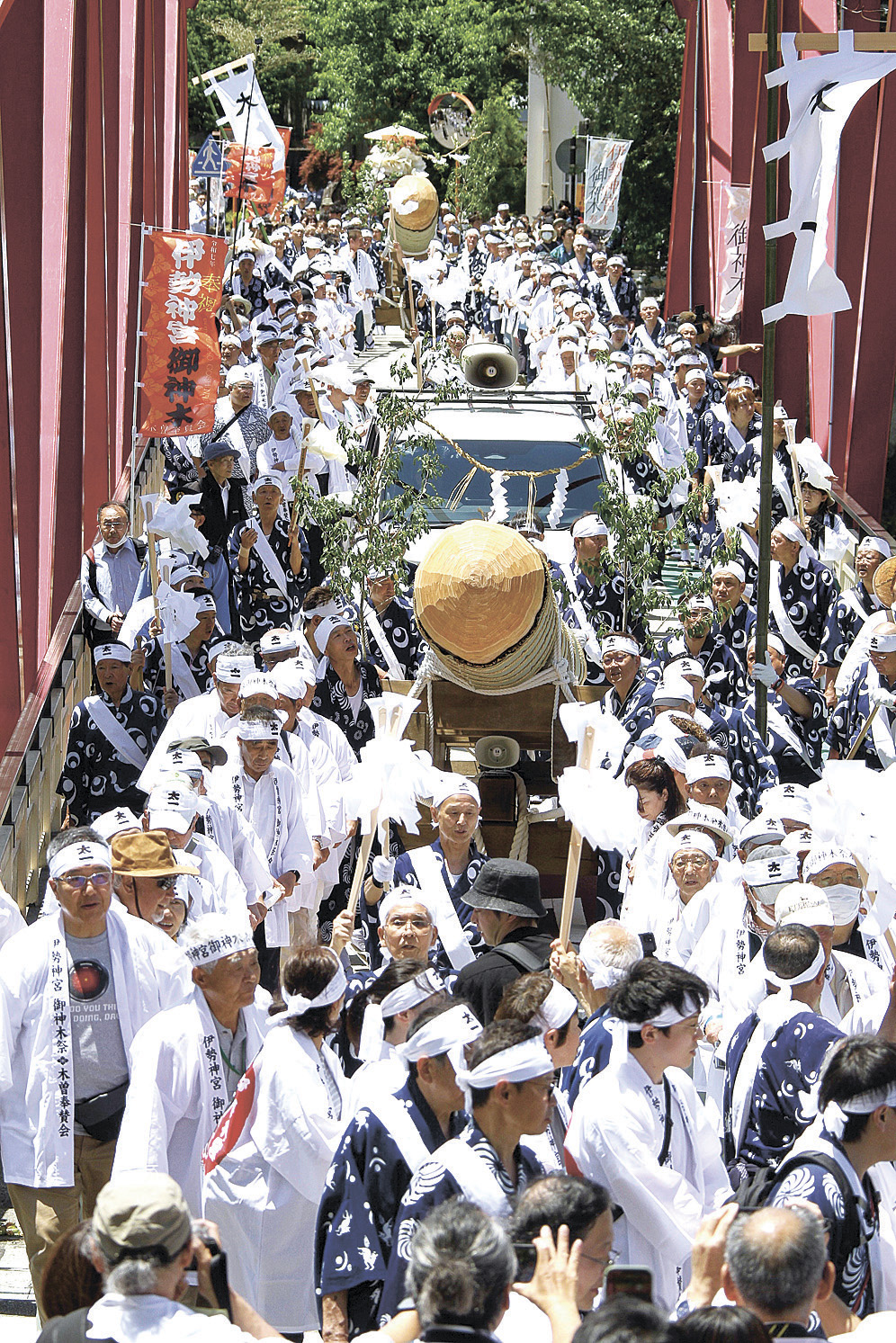 お木曳き」上松に熱気 伊勢神宮・式年遷宮祭へ御神木祭始まる – 市民