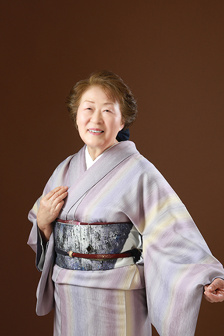 芸能生活３０年 新曲ＣＤを発売 　明日香みき