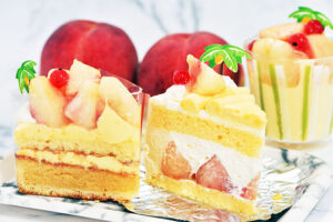 季節限定販売 桃のスイーツ 　ケーキ屋くまさん家