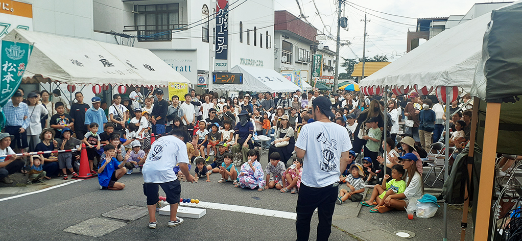 石芝商店街で 「石芝まつり」 石芝商店会