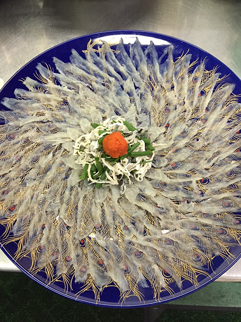 好評のふぐ料理 コースも単品も  ながた寿し