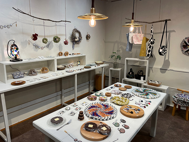 まぁるいもの 企画展開催中 ストーブ&クラフト Warmth