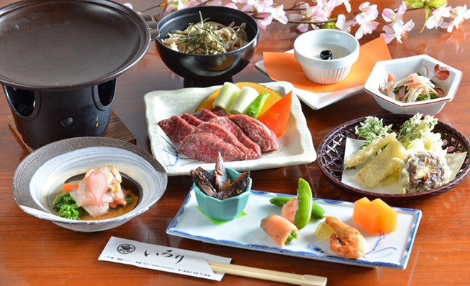 リーズナブルに 満足忘新年会を いろり庵