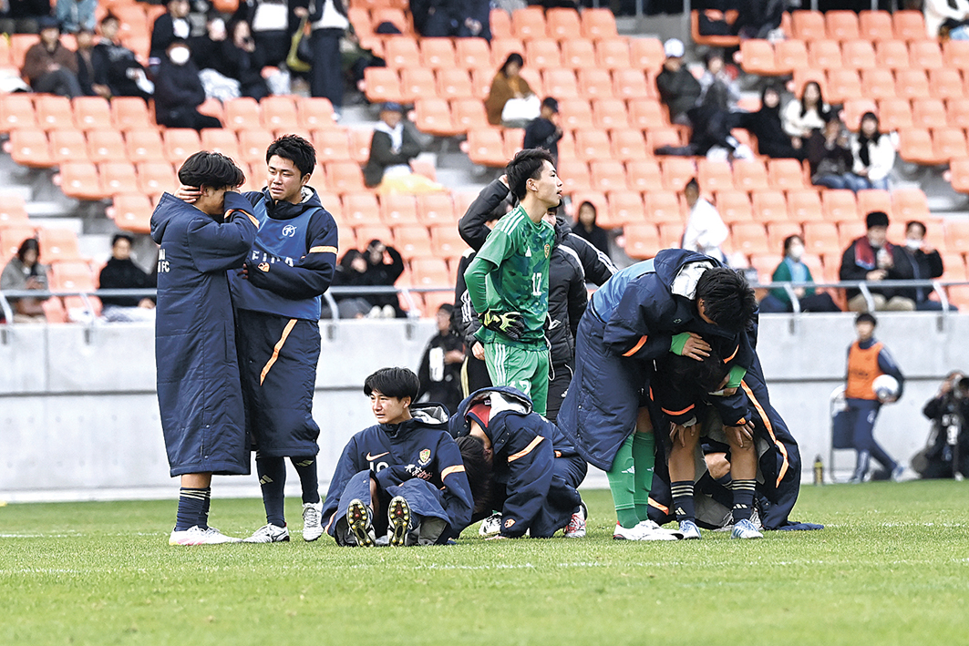都市大塩尻決勝で涙 PK戦で上田西に敗れる 高校サッカー県大会
