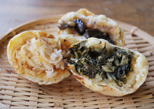 もちもち食感の 石焼きおやき 　おやきの店うしこし