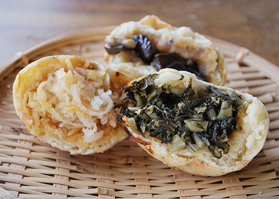 もちもち食感の 石焼きおやき 　おやきの店うしこし