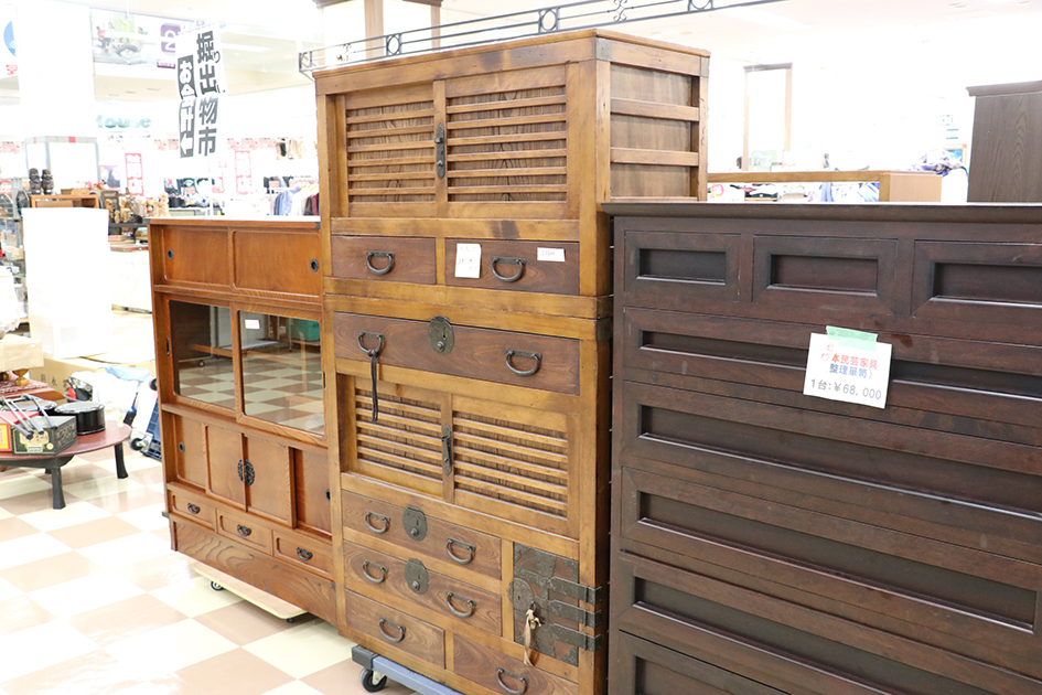 掘り出し物市 ２１日まで開催 　バラエティーショップくらエモンⅡ