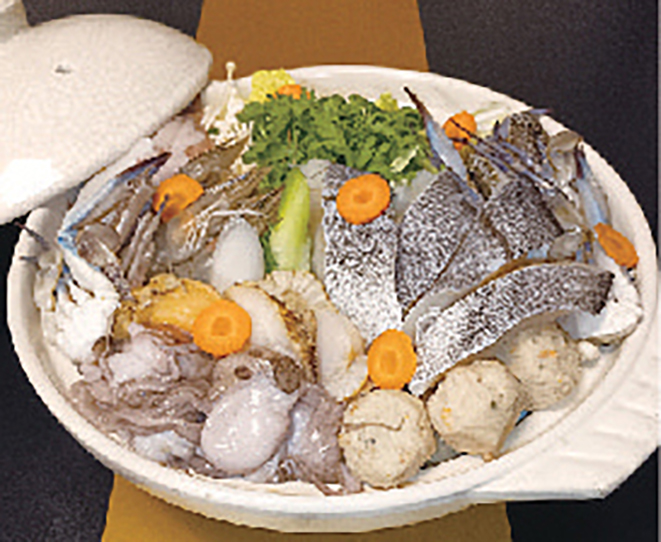 選べる鍋付きの 忘新年会が好評 　和食・そば処たかぎ