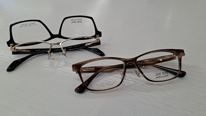 跳ね上げ眼鏡 冬の新作登場中 　オプトアルファ