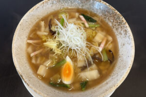 野菜あんかけ らーめん好評 　麺処髙橋商店