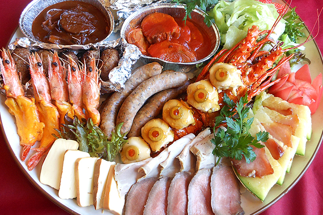 年越しは豪華 洋食盛り込みで 　レストラン　ベル・リヴィエール