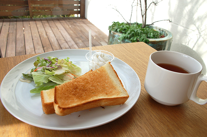 ワンコイン モーニング登場 　ベーカリー＆カフェＣｏｃｏｒａｄｅ松本店