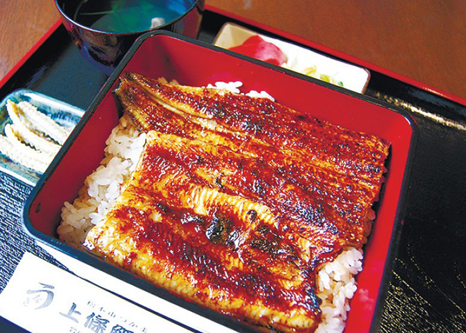 冬のスタミナに うなぎかば焼き 　上條鯉店