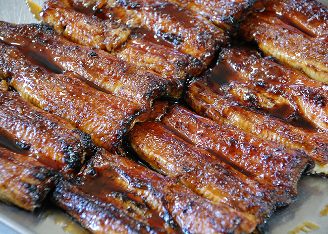 寒の土用丑の日 うなぎで元気に 本間川魚店