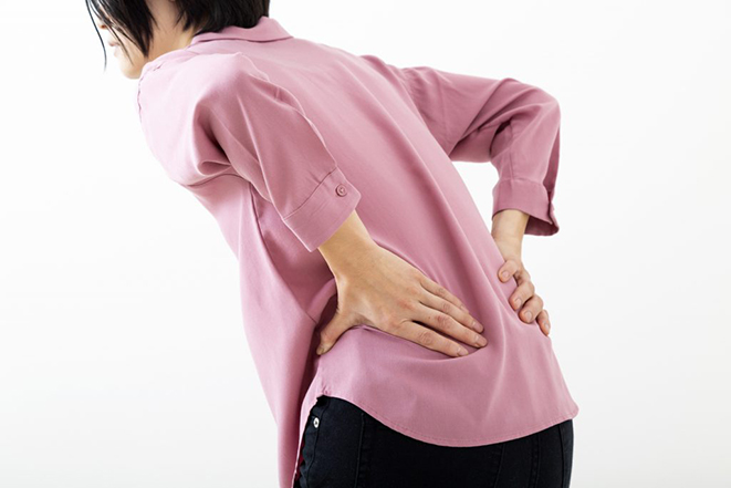 腰椎すべり症で 困っている人に 　ペインオフィスカスガ山村院