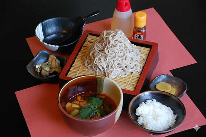 ランチ営業再開 手打ちそば好評 　お食事処ひとやす味