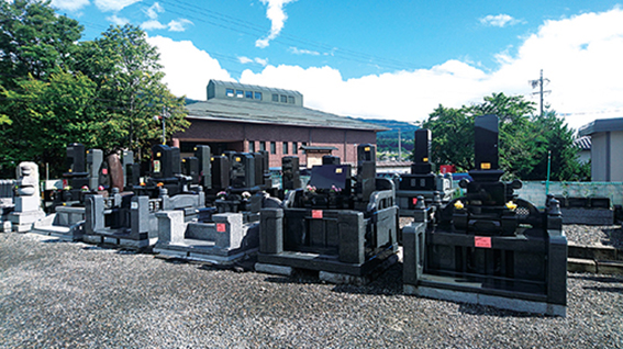 春の石まつり ２２日まで開催中 　田近石材本店