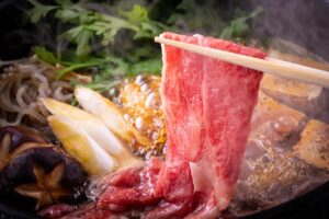 すき焼き食べ 放題を実施中 　料亭深志楼